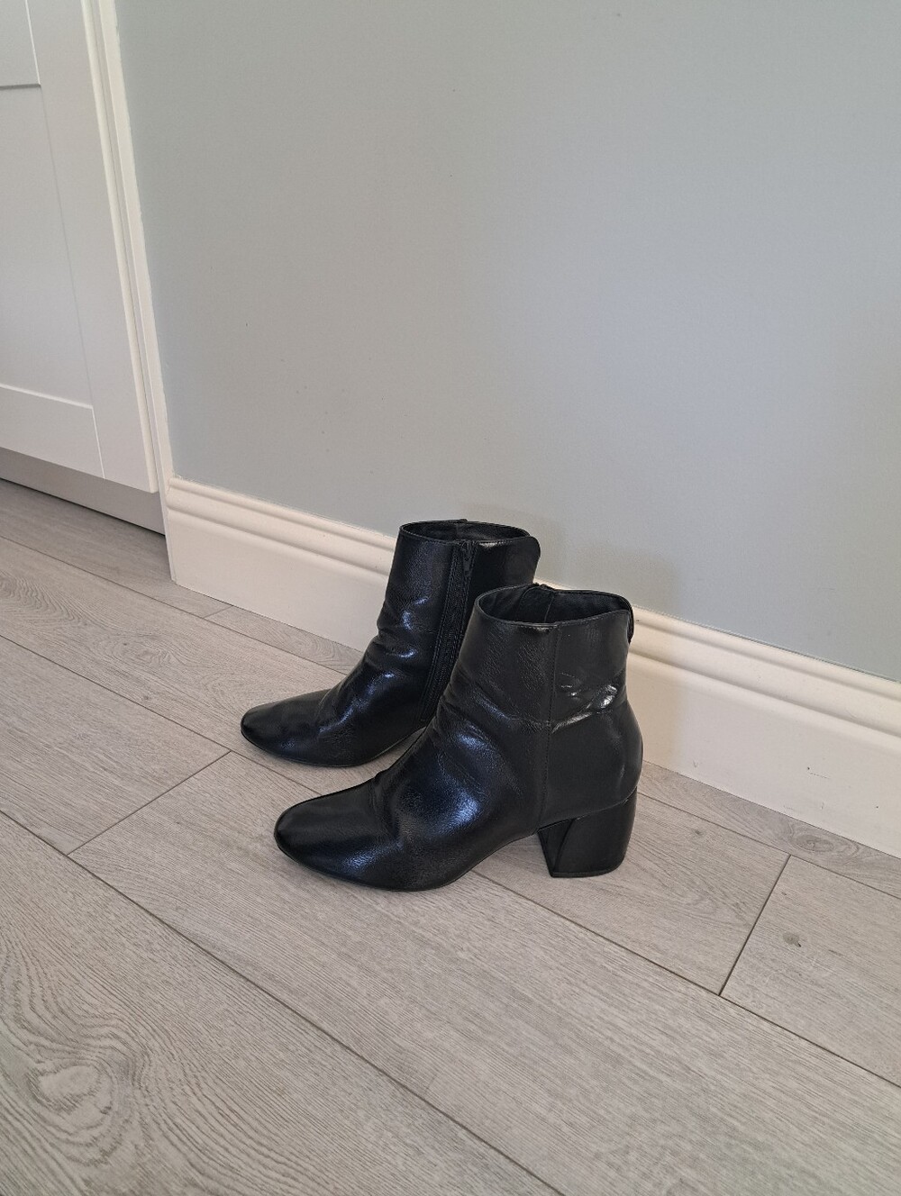 Ladies Black Patent Ankle Boots With Zippers By Chinese Laundry
